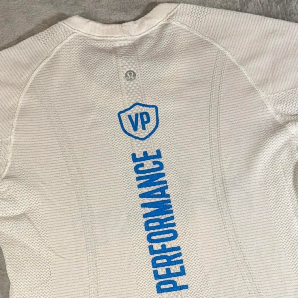Lululemon Vital Performance Seamless Tee | White | Size 6